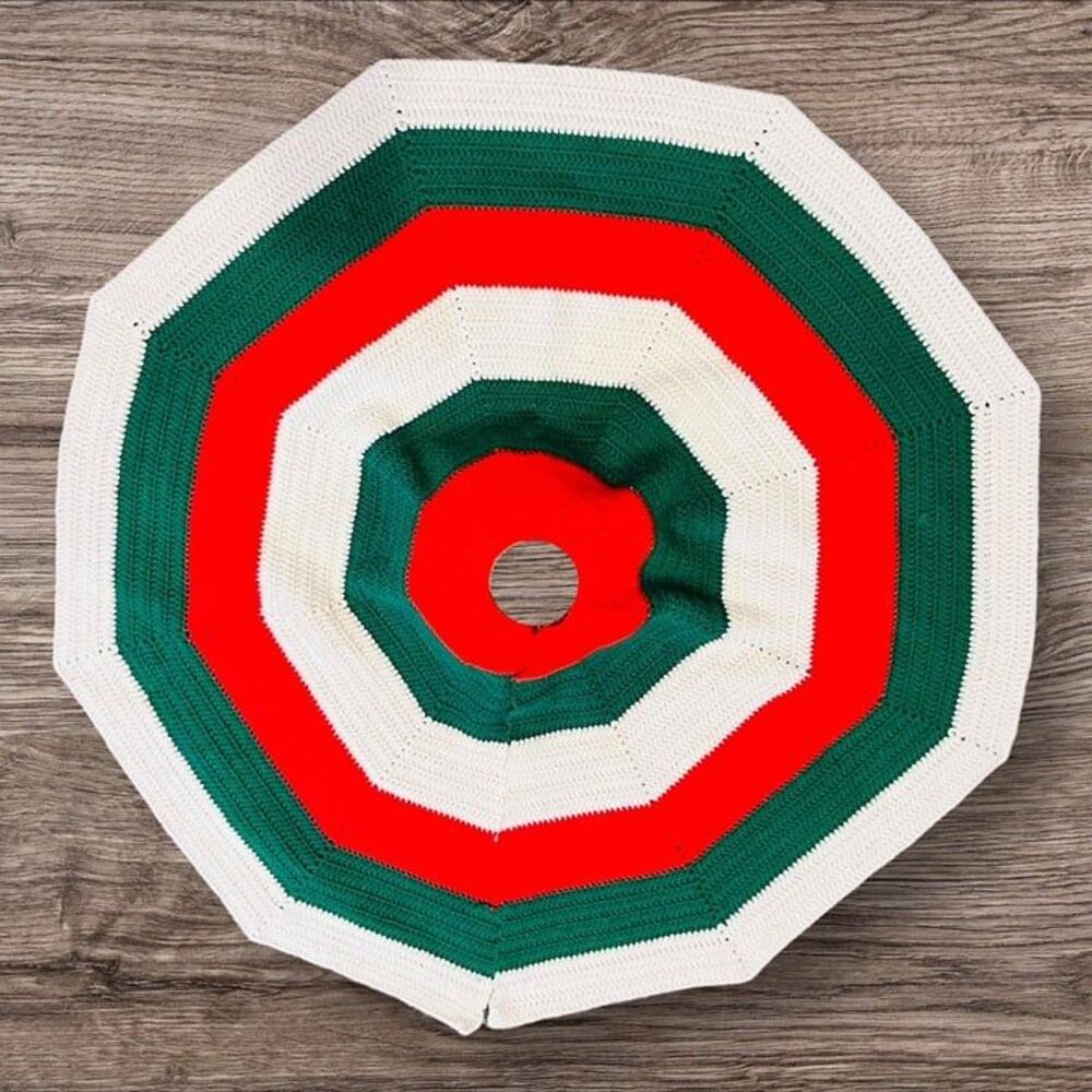 Vtg Hand Crocheted Christmas Tree Skirt 40” Homemade Red Green White